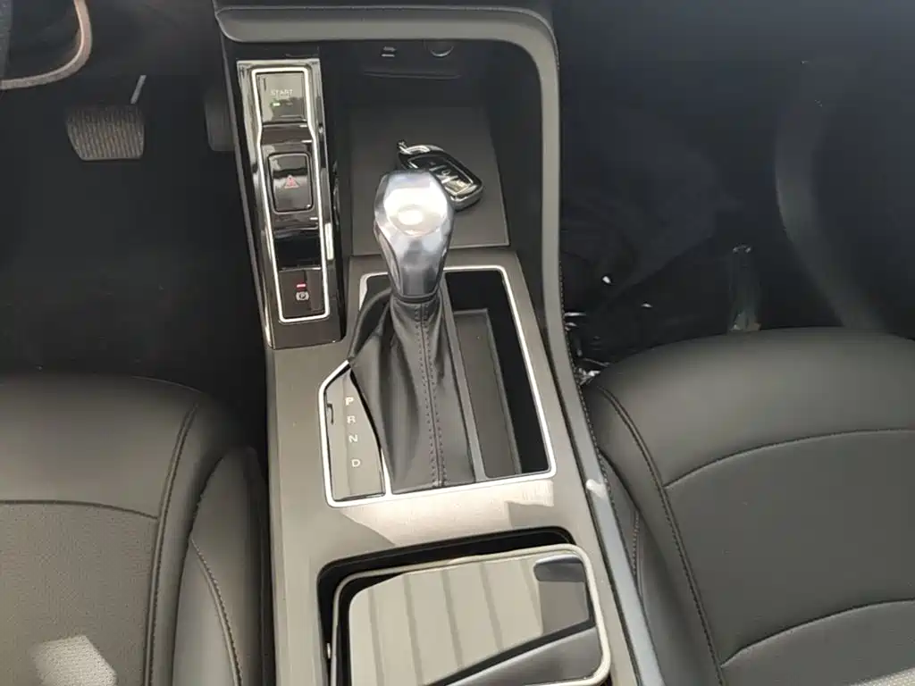 Roewe i5 — миниатюра 14