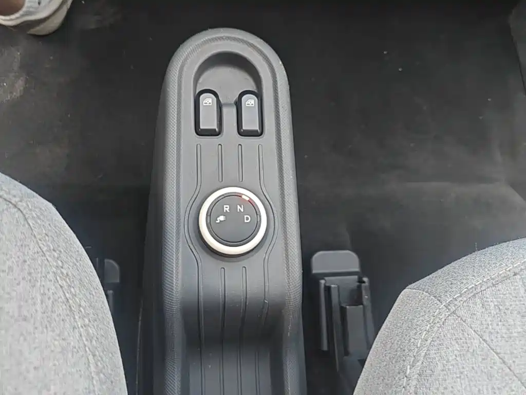 Wuling MINIEV — миниатюра 14