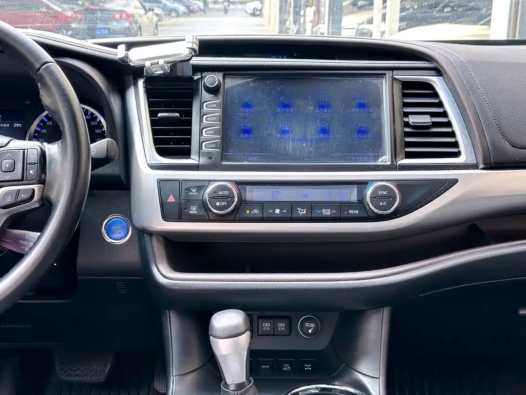 Toyota Highlander — миниатюра 13