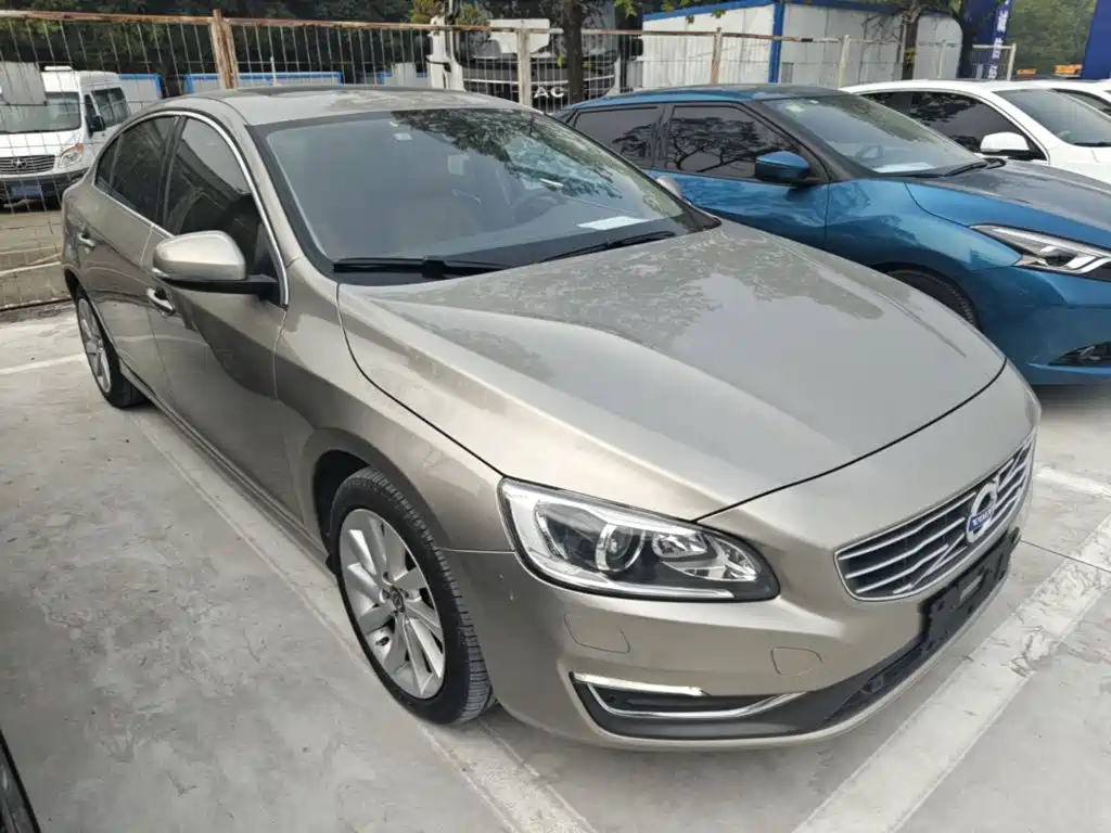 Volvo S60 — миниатюра 4