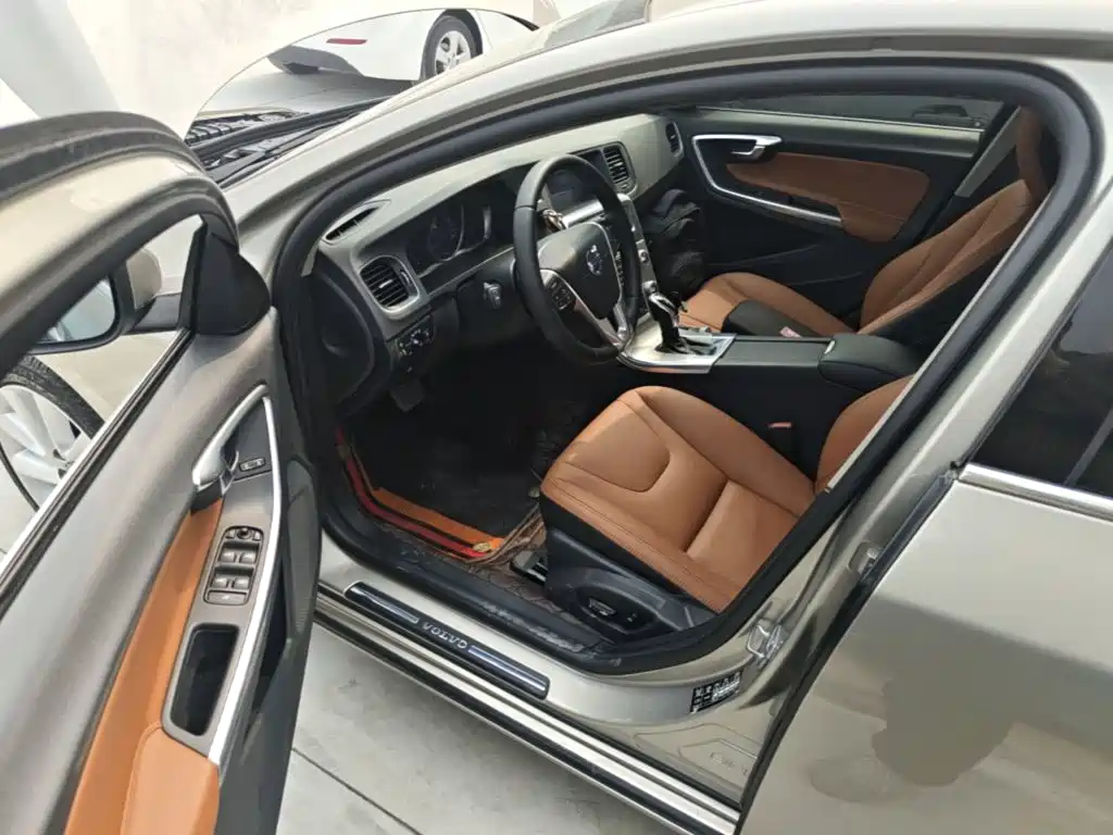 Volvo S60 — миниатюра 16