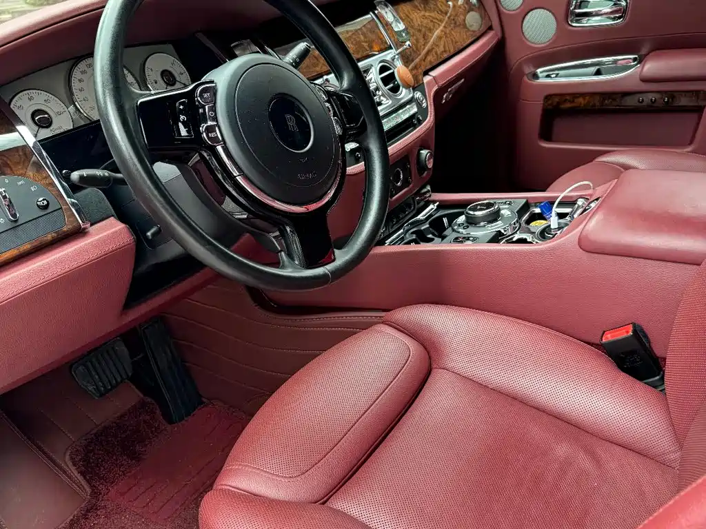 Rolls-Royce Ghost — миниатюра 7