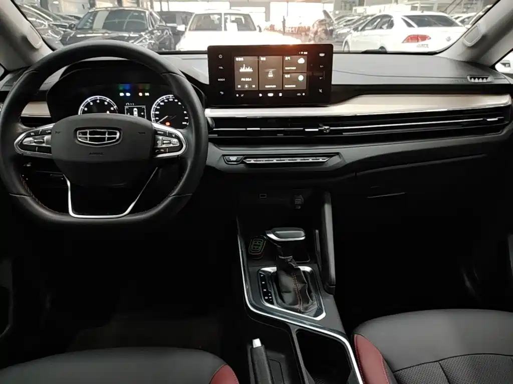 Geely Vision X3 — миниатюра 14