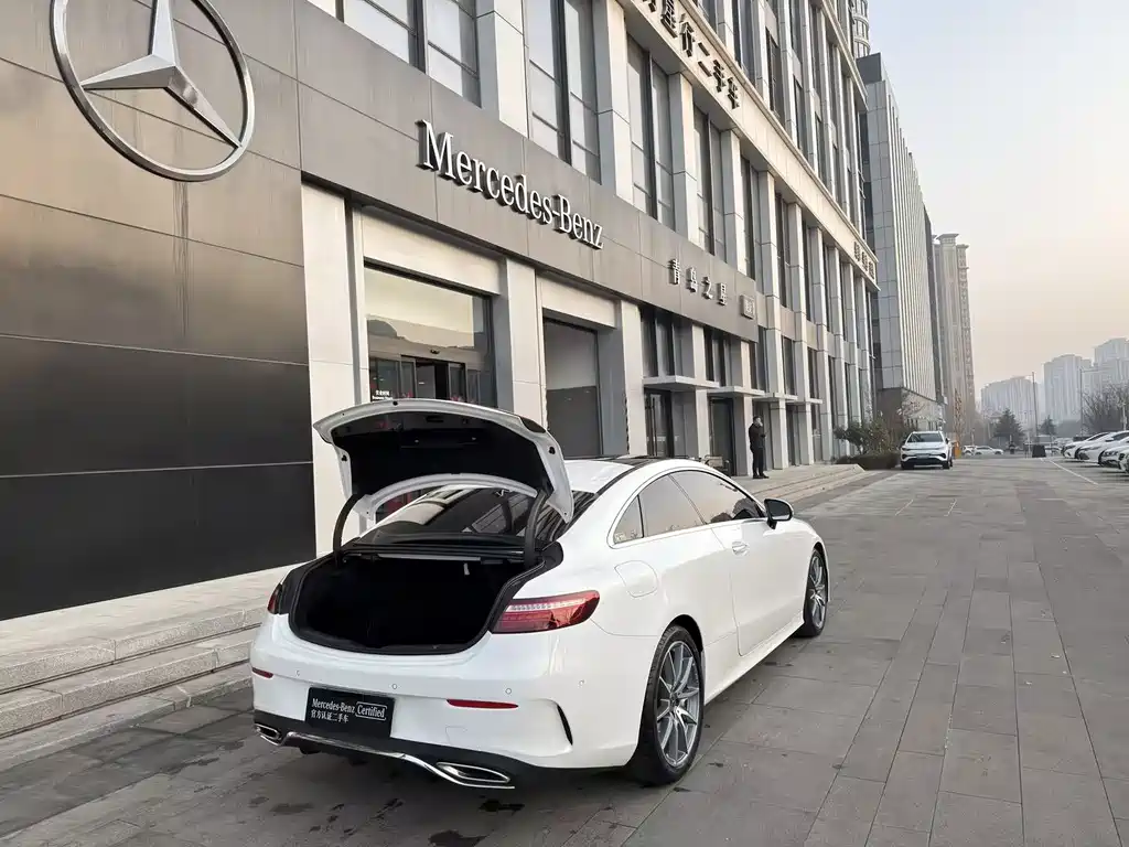 MERCEDES-BENZ E CLASS