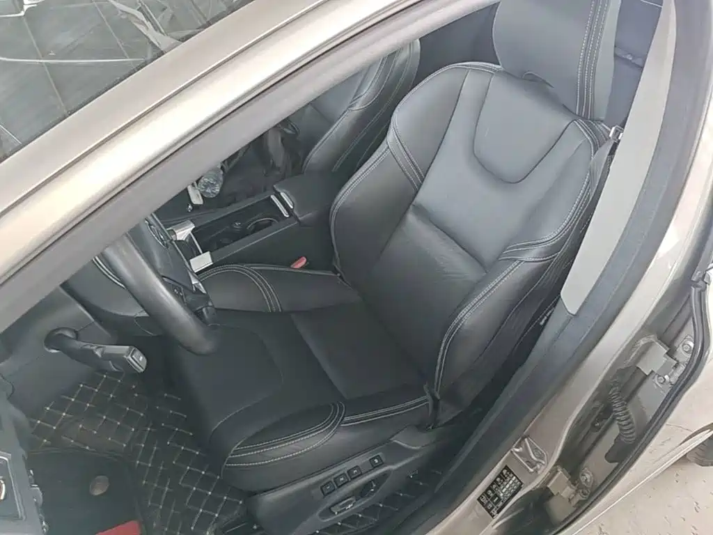 Volvo XC60 — миниатюра 15