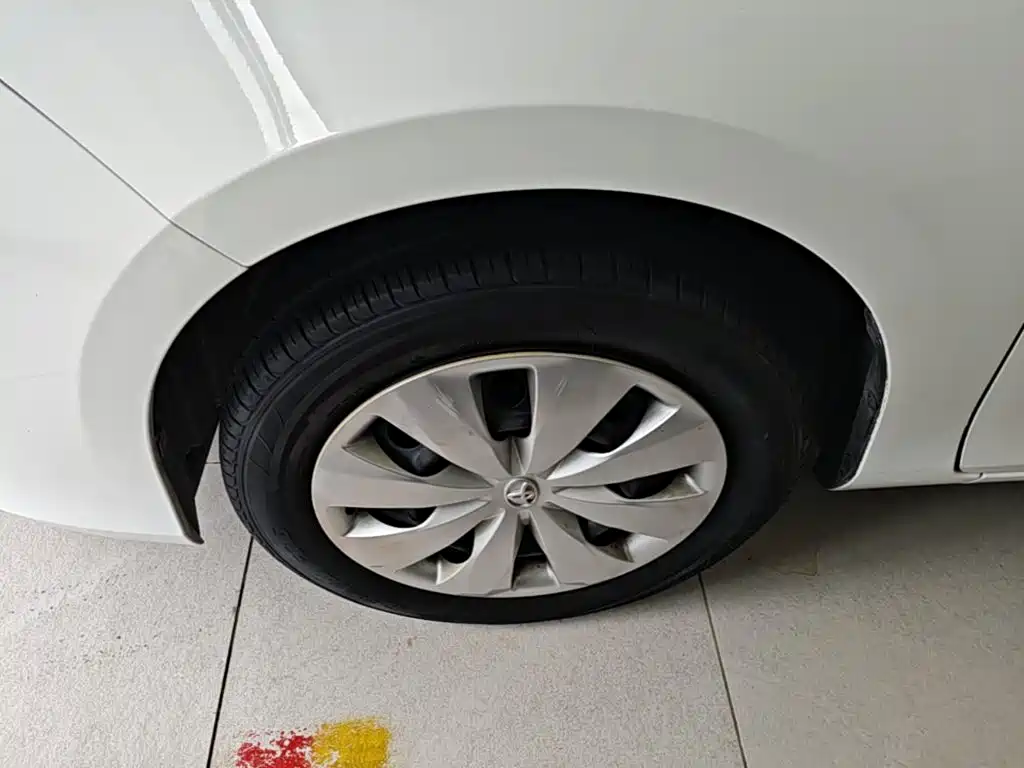 Toyota Yaris L — миниатюра 23