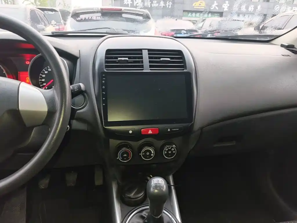 Mitsubishi ASX — миниатюра 13