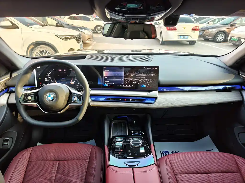 BMW 5 Series — миниатюра 10