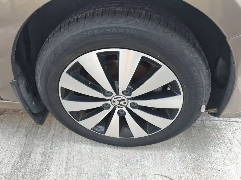 Volkswagen Sagitar — миниатюра 24