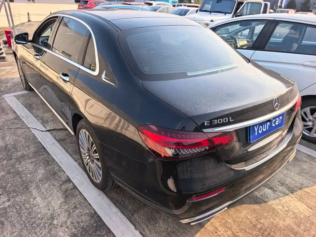 Mercedes-Benz E-Class — миниатюра 4