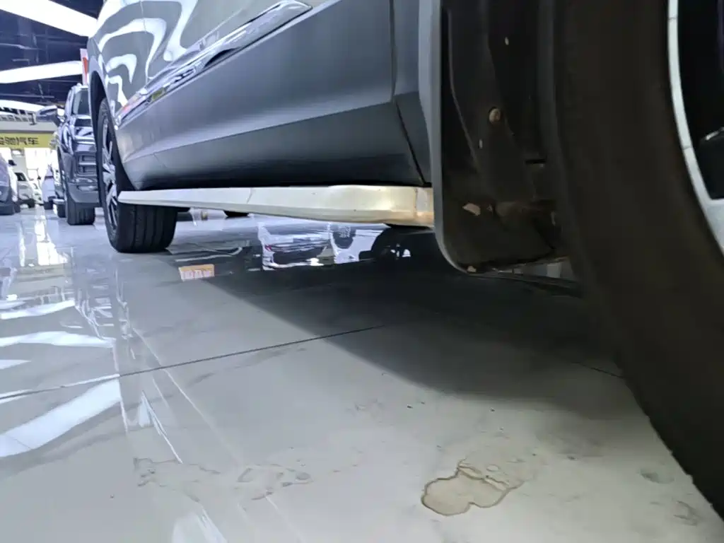 Volkswagen Tiguan L — миниатюра 21