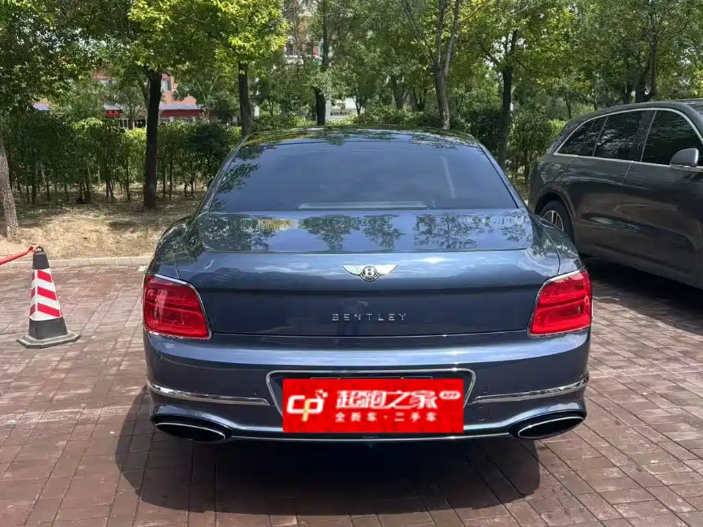 Bentley Flying Spur — миниатюра 2