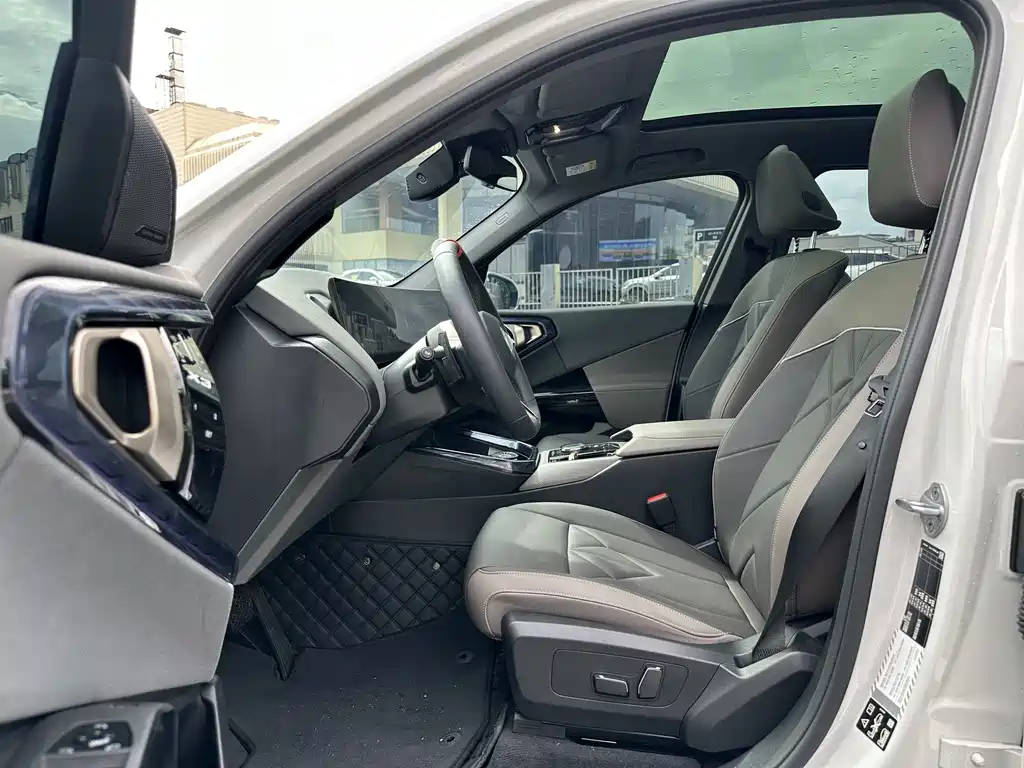 BMW X3 — миниатюра 12