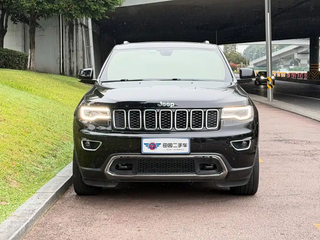 Jeep Grand Cherokee (Import) — миниатюра 2