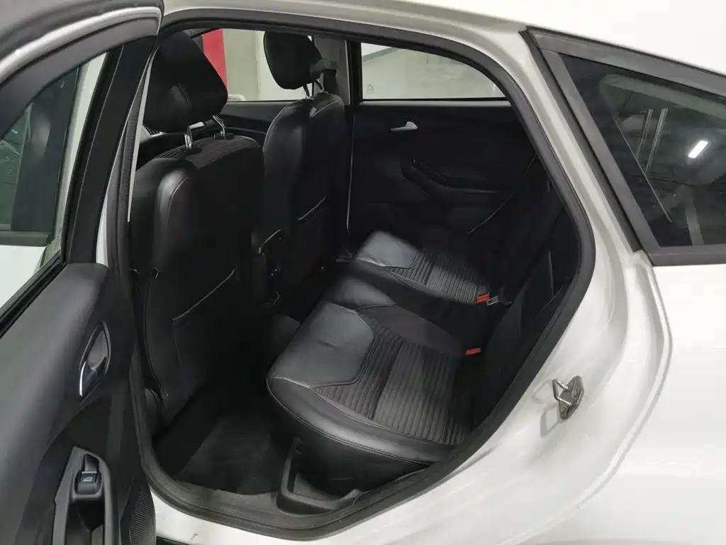 Ford Focus — миниатюра 15