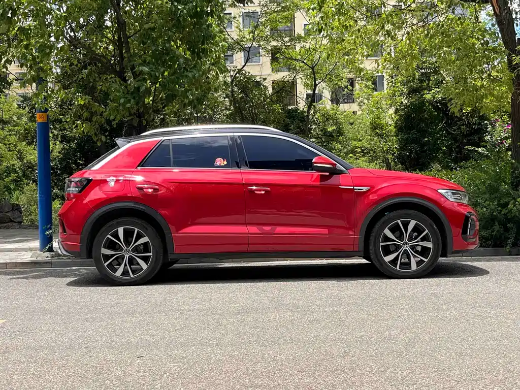 Volkswagen T-Roc 2023 300TSI DSG