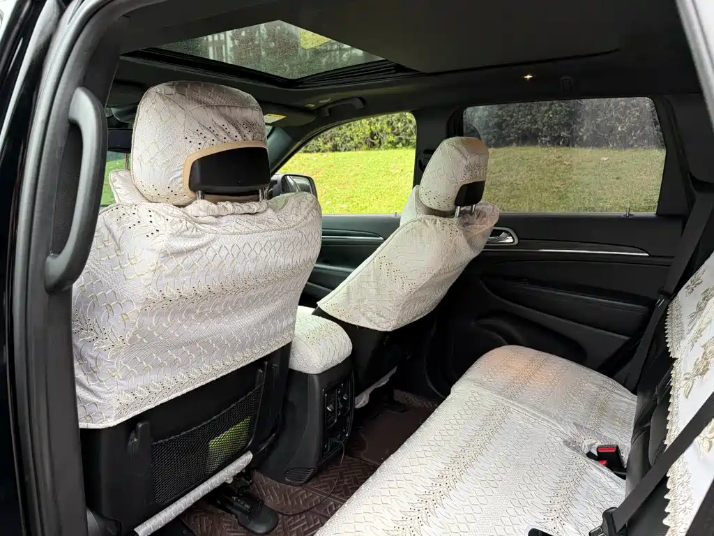 Jeep Grand Cherokee (Import) — миниатюра 11