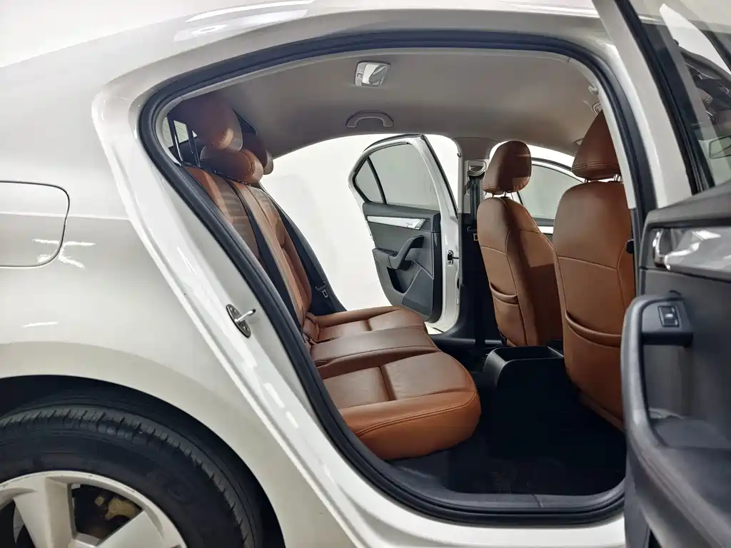 Skoda Octavia — миниатюра 14