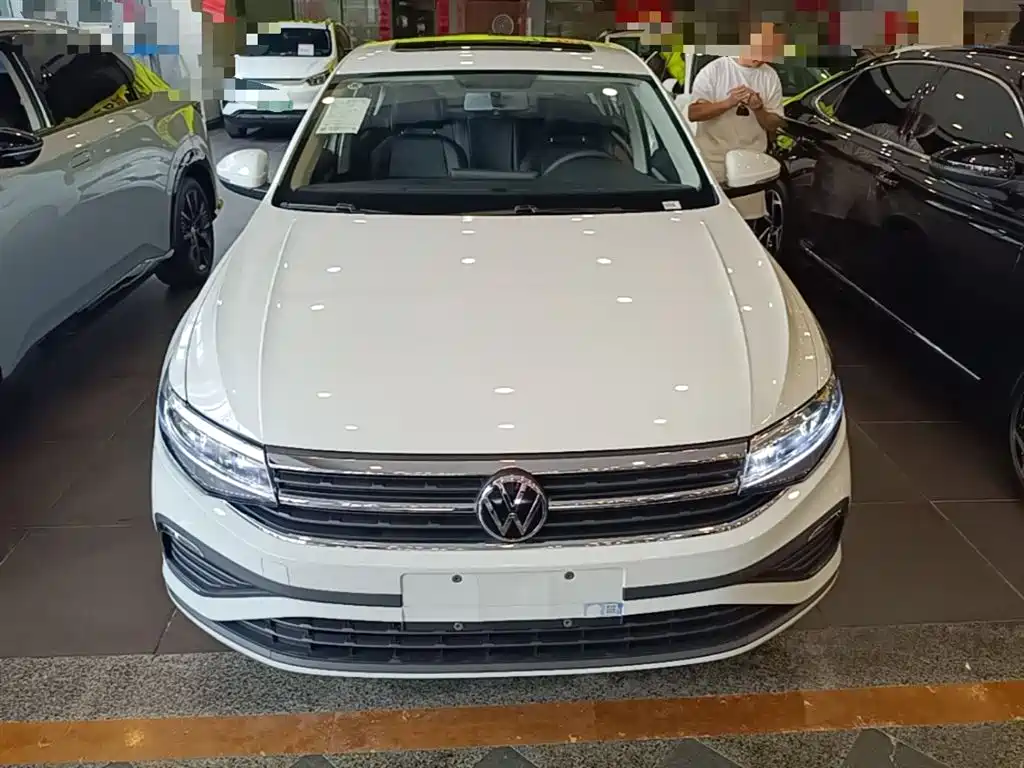 Volkswagen Bora 2025 200TSI DSG