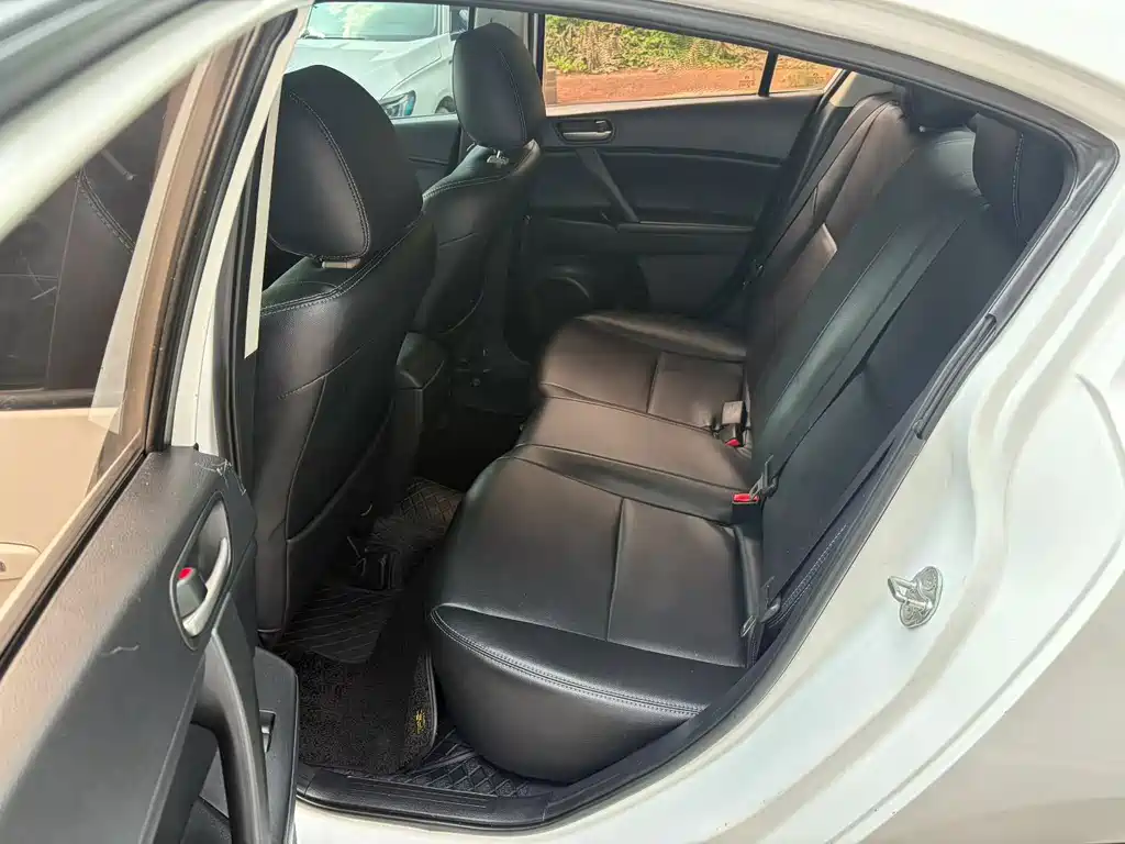Mazda 3 Xingcheng — миниатюра 6