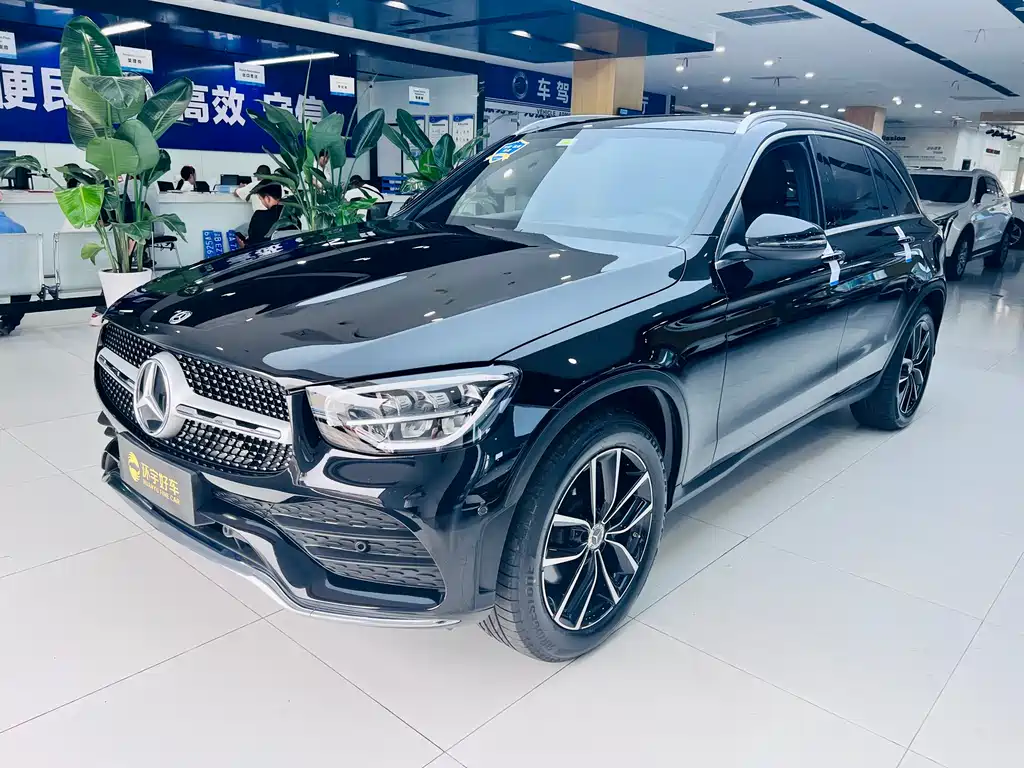 MERCEDES-BENZ GLC