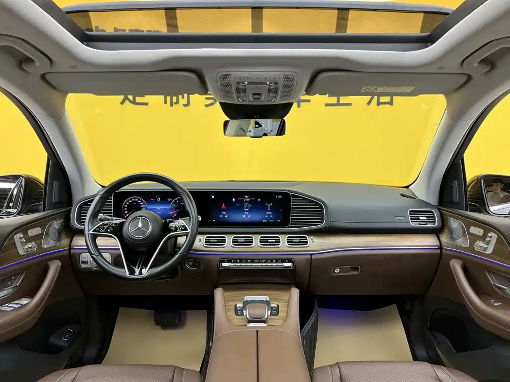 Mercedes-Benz GLE (Import) — миниатюра 39