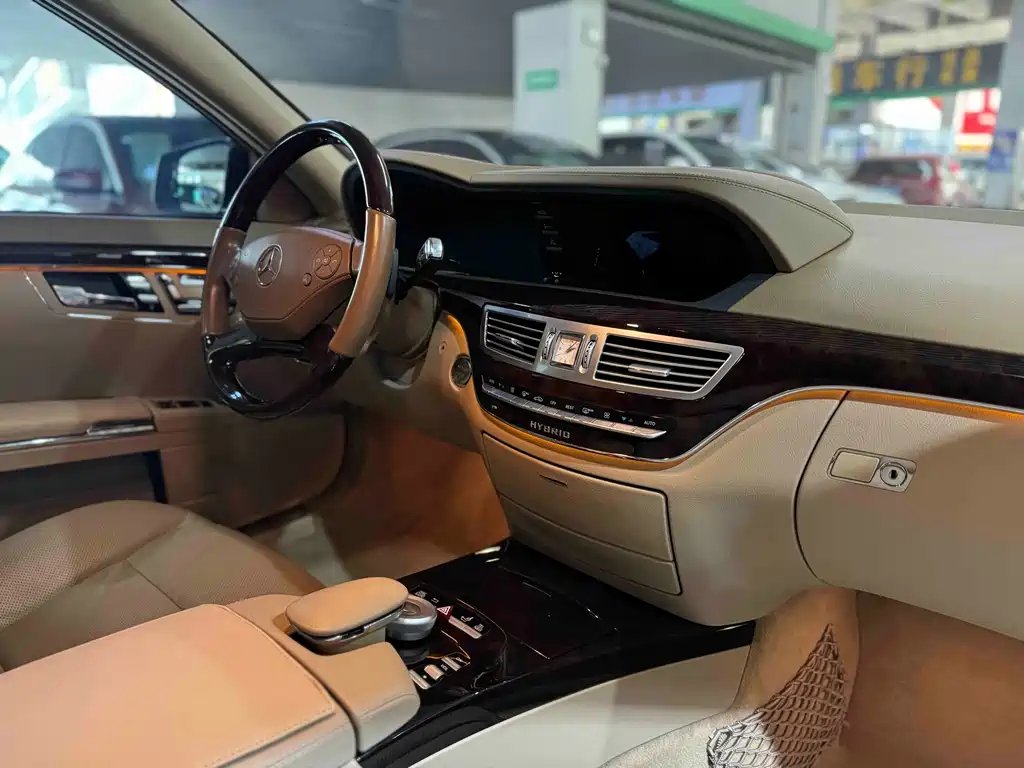 Mercedes-Benz S-Class — миниатюра 11