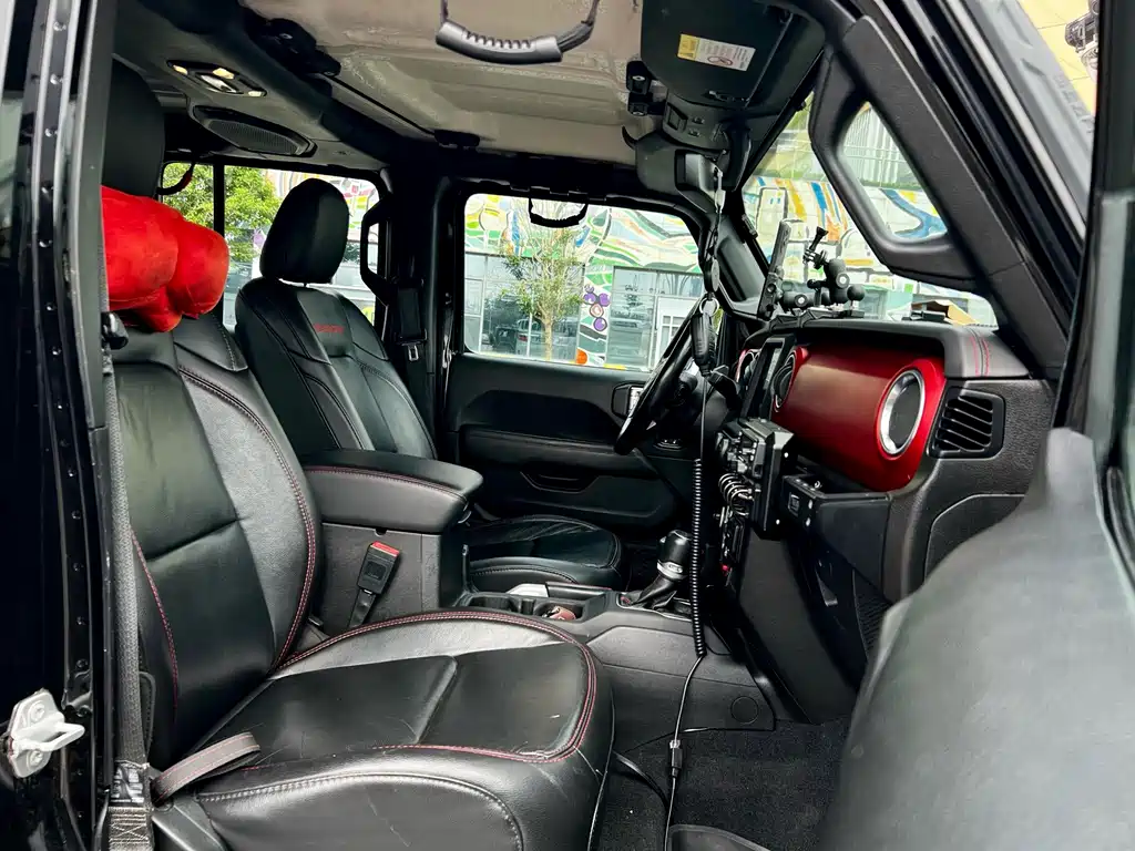 Jeep Wrangler — миниатюра 7