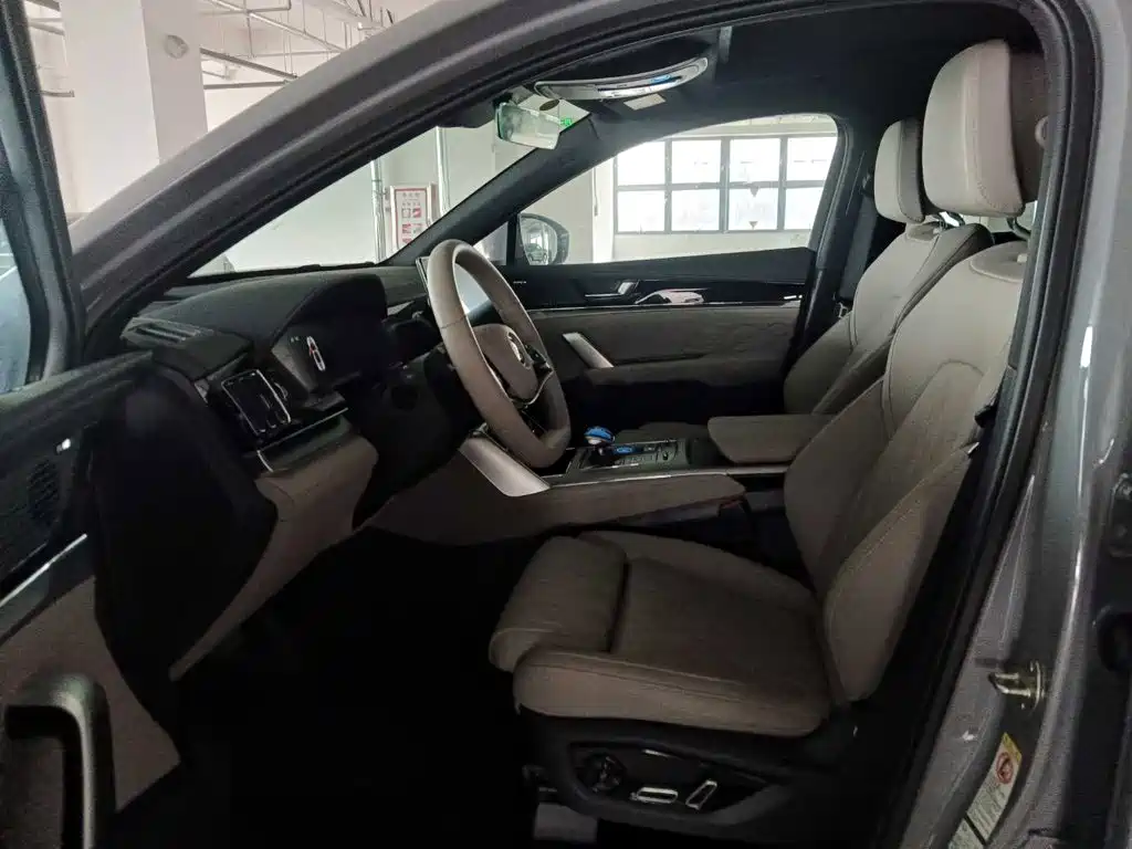 BYD Tang New Energy — миниатюра 8