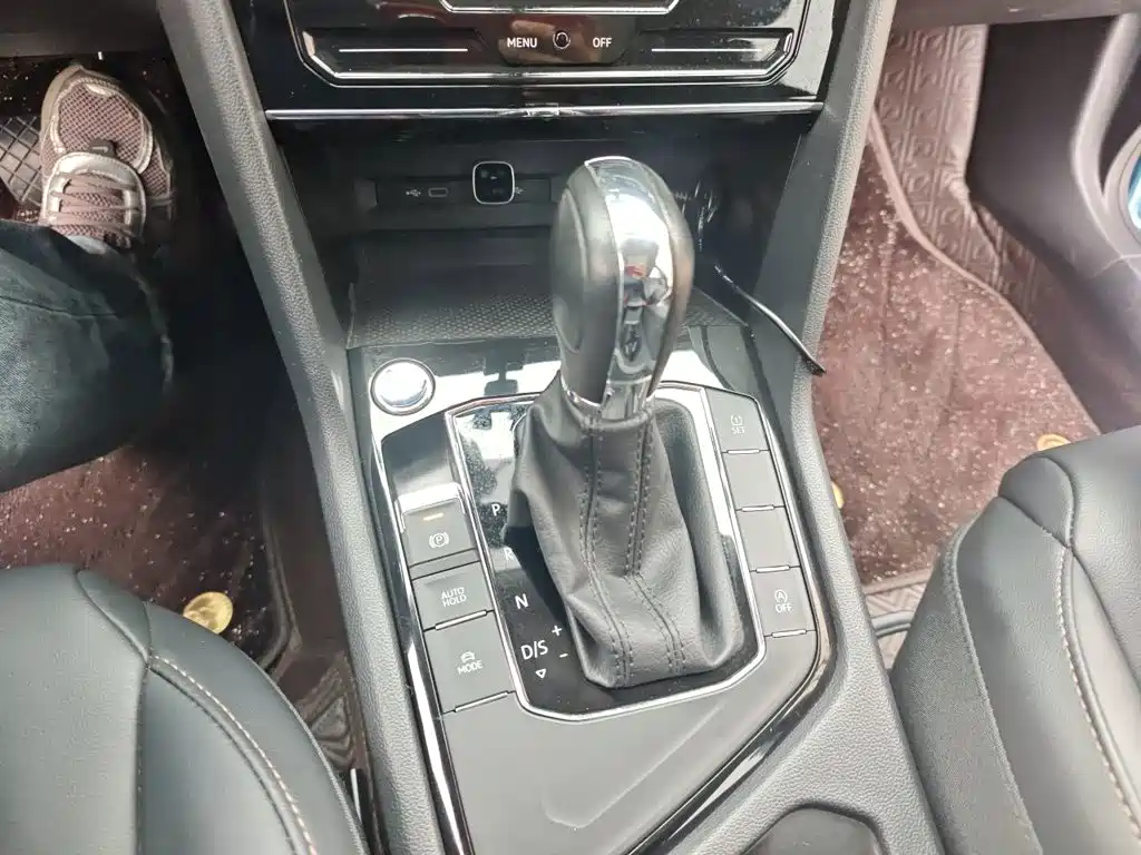 Volkswagen Tharu — миниатюра 10