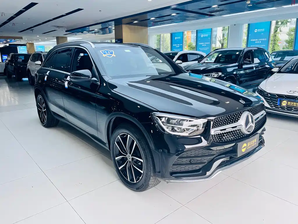 MERCEDES-BENZ GLC