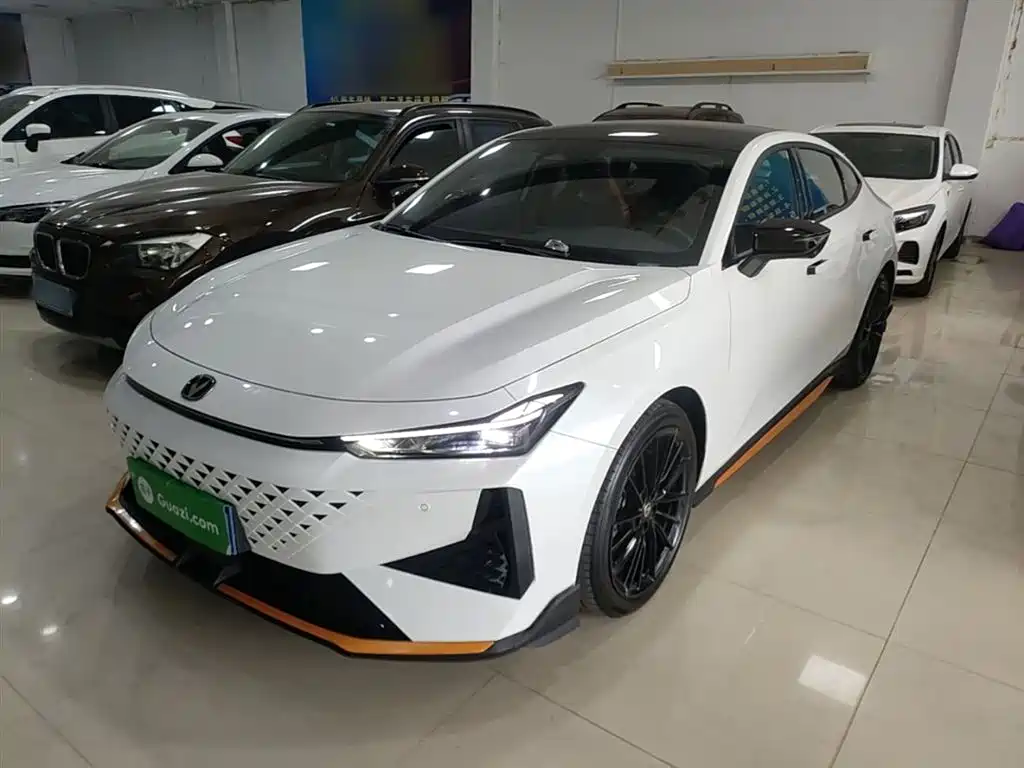 Changan UNI-V 2024