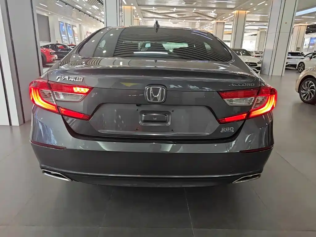 Honda Accord — миниатюра 6
