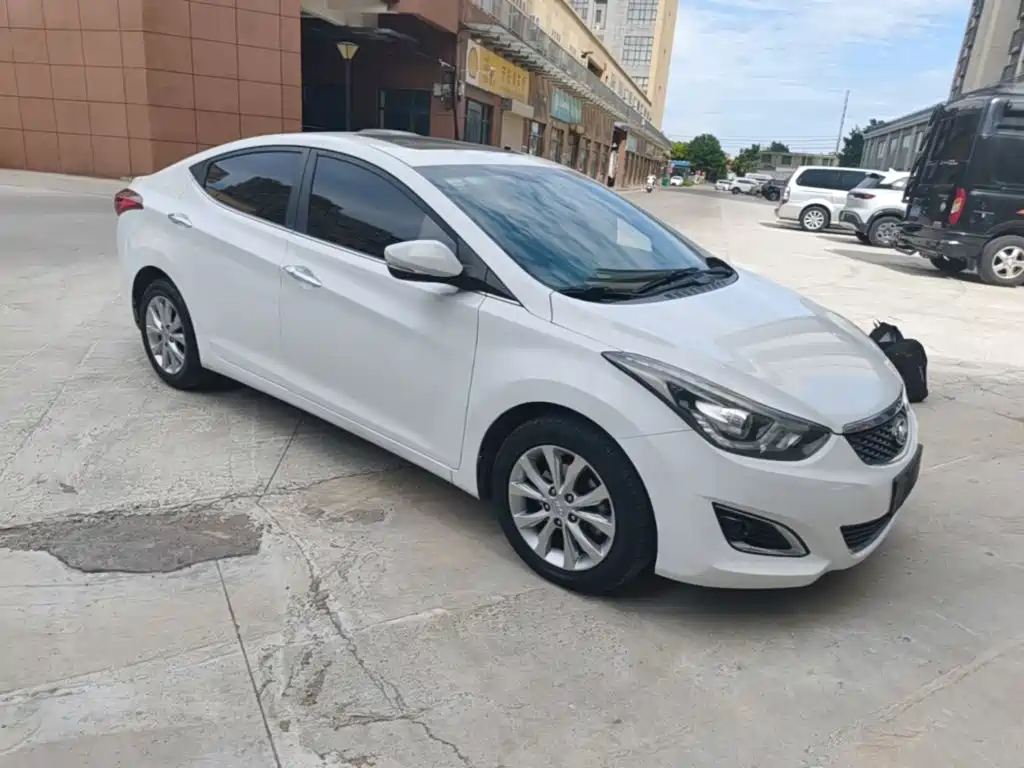 Hyundai Elantra Langdong — миниатюра 4