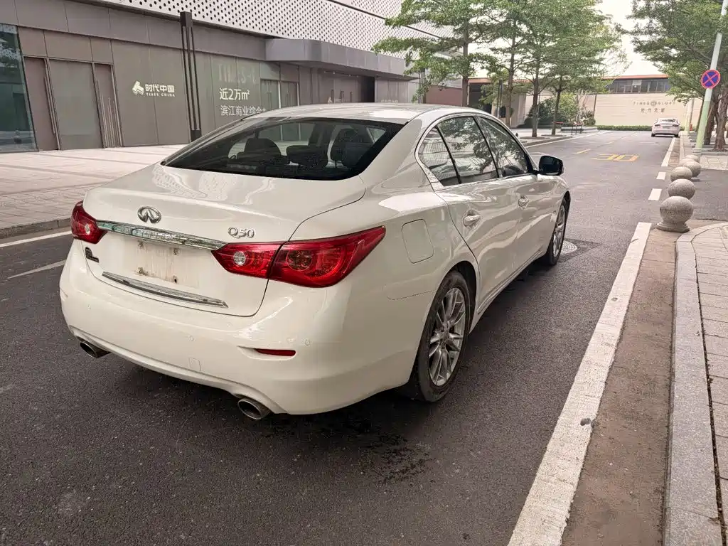 Infiniti Q50L — миниатюра 7