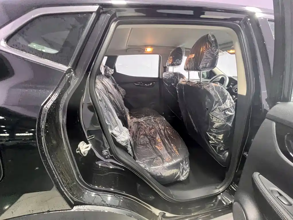 Nissan Qashqai — миниатюра 10