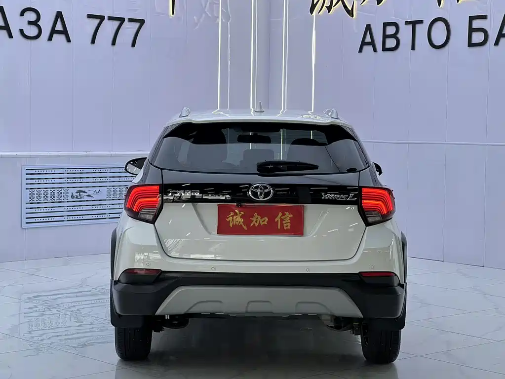 Toyota Yaris L — миниатюра 5