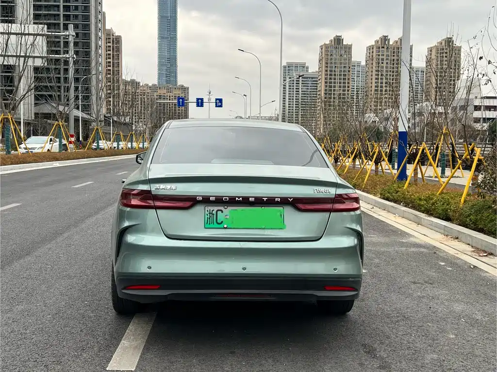 GEELY GEOMETRY G6