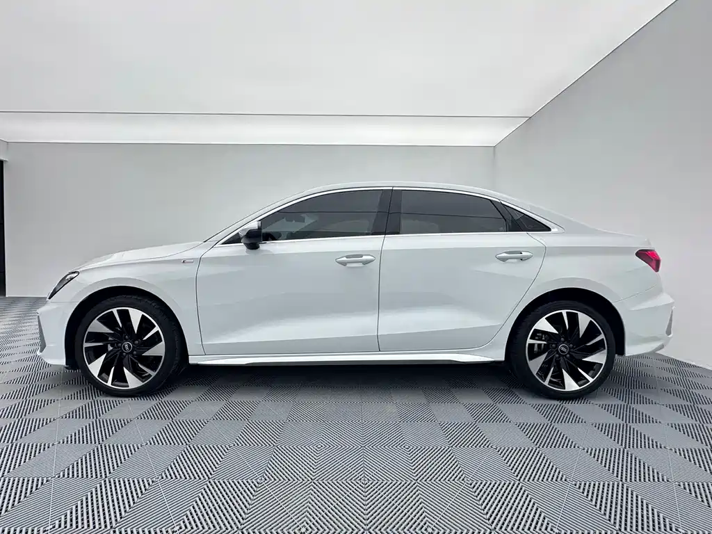 Audi A3 — миниатюра 8