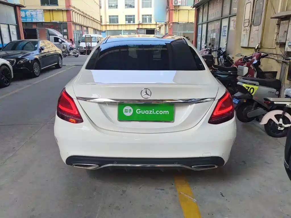 Mercedes-Benz C-Class — миниатюра 6