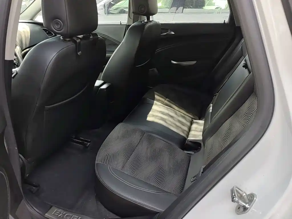 Buick Excelle — миниатюра 17
