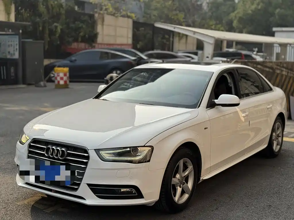 Audi A4L 2015