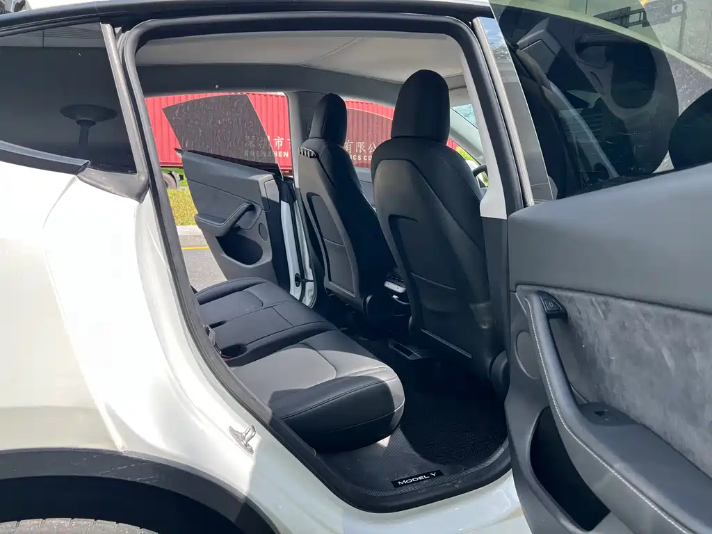 Tesla Model Y — фотографии объявления, Фото 11