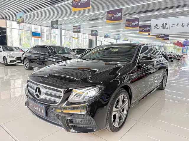 MERCEDES-BENZ E CLASS