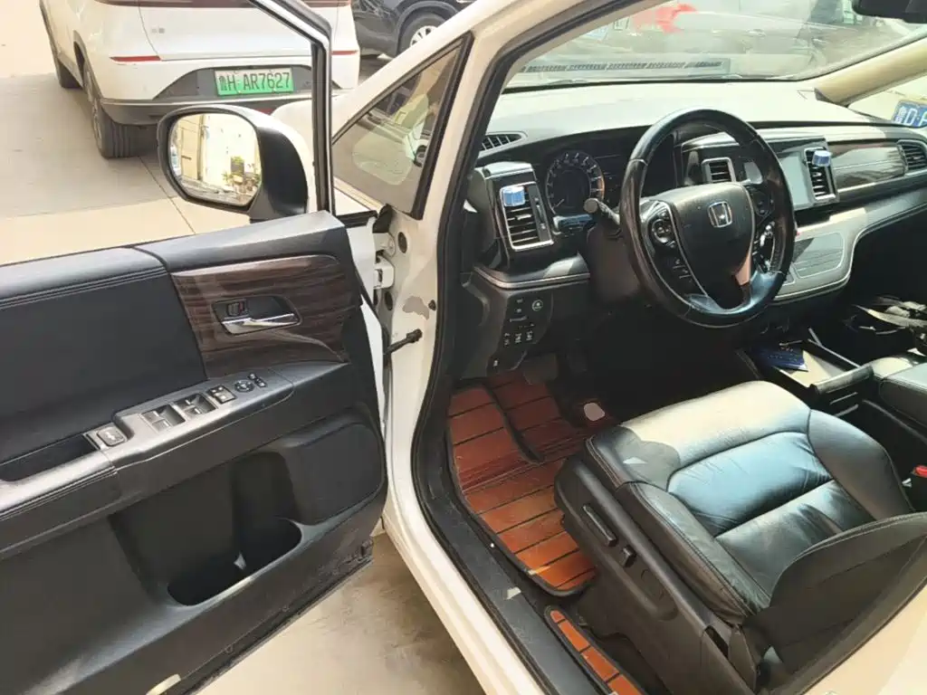 Honda Elysion — миниатюра 16
