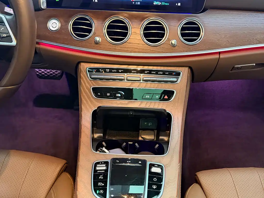 MERCEDES-BENZ E CLASS