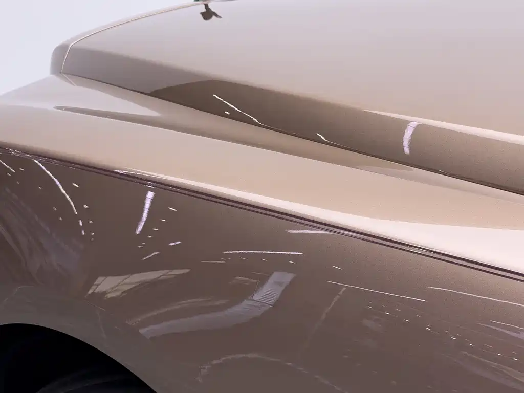 Rolls-Royce Cullinan — миниатюра 11