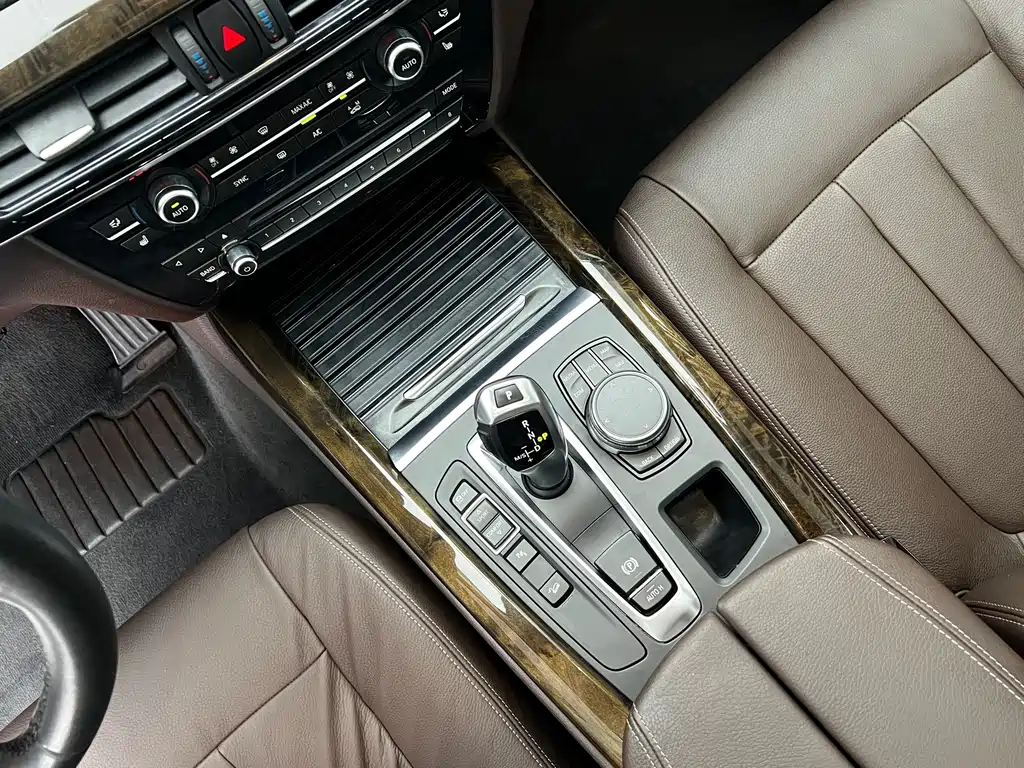 BMW X5 (Import) — миниатюра 15