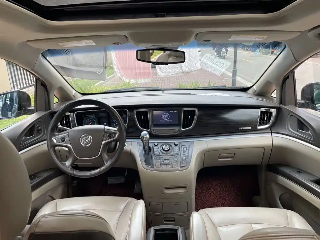 Buick GL8 — миниатюра 5