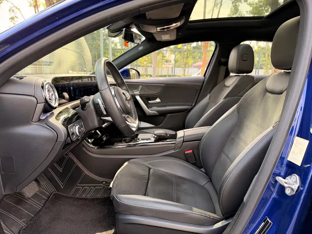 Mercedes-Benz A-Class — миниатюра 10